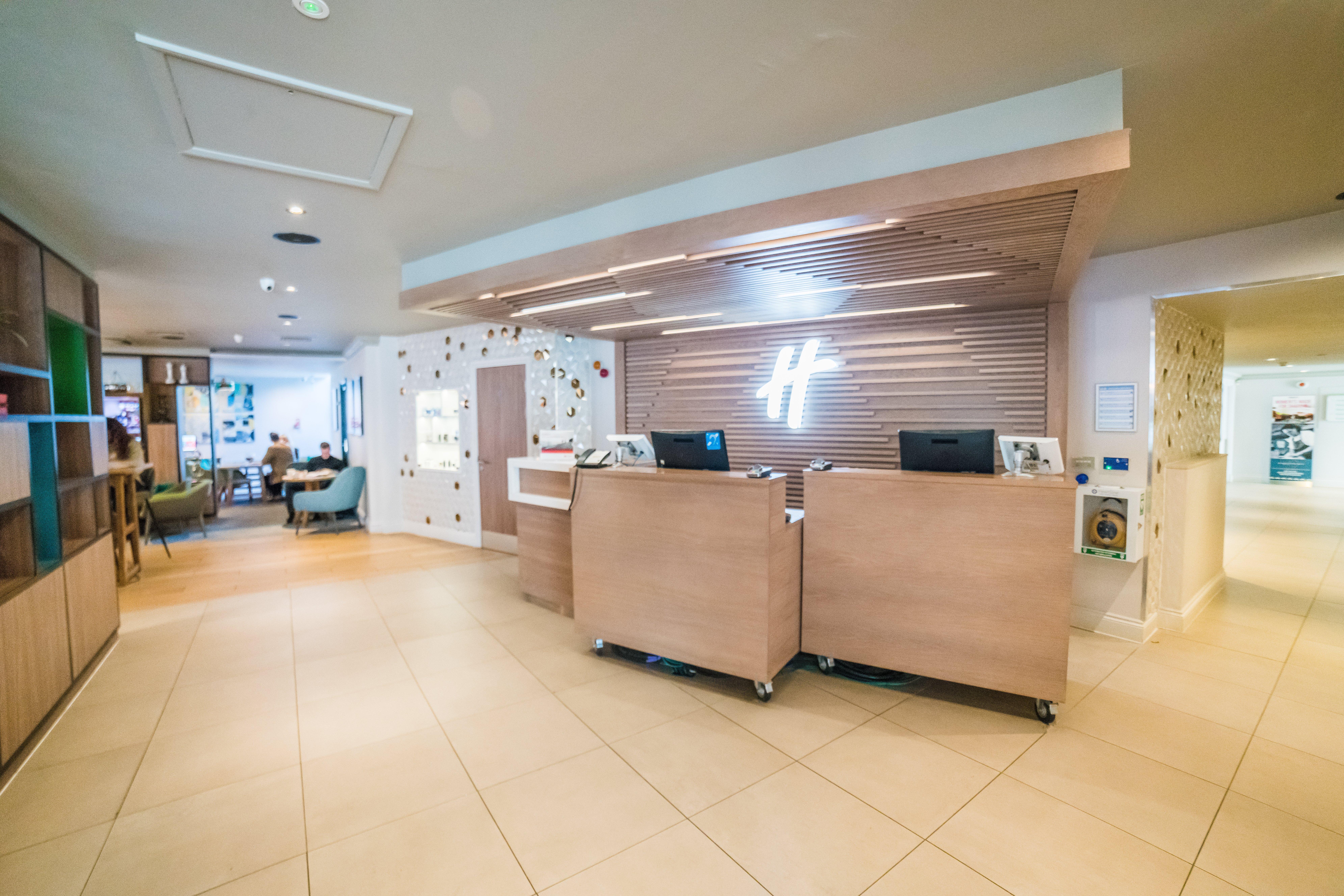 Holiday Inn Brentwood By Ihg Exteriör bild