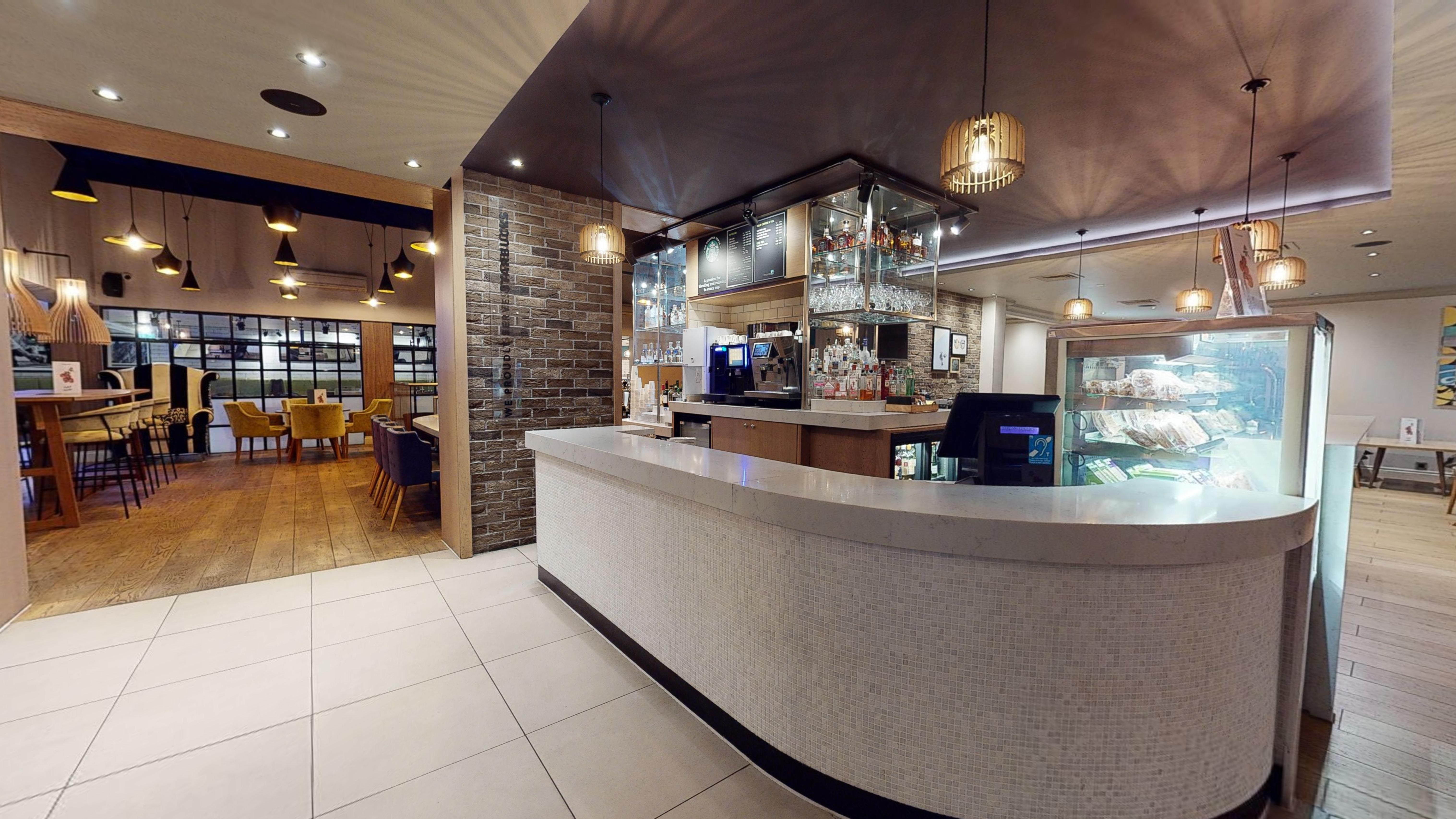 Holiday Inn Brentwood By Ihg Exteriör bild