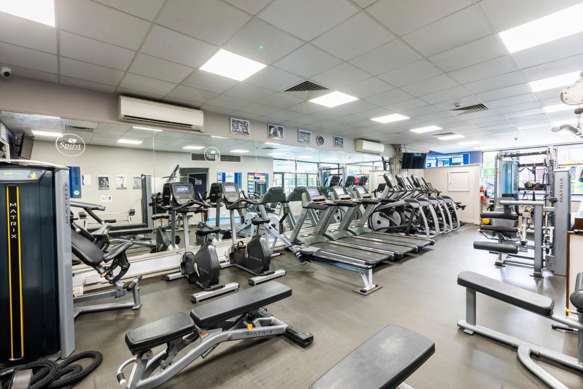 Holiday Inn Brentwood By Ihg Exteriör bild