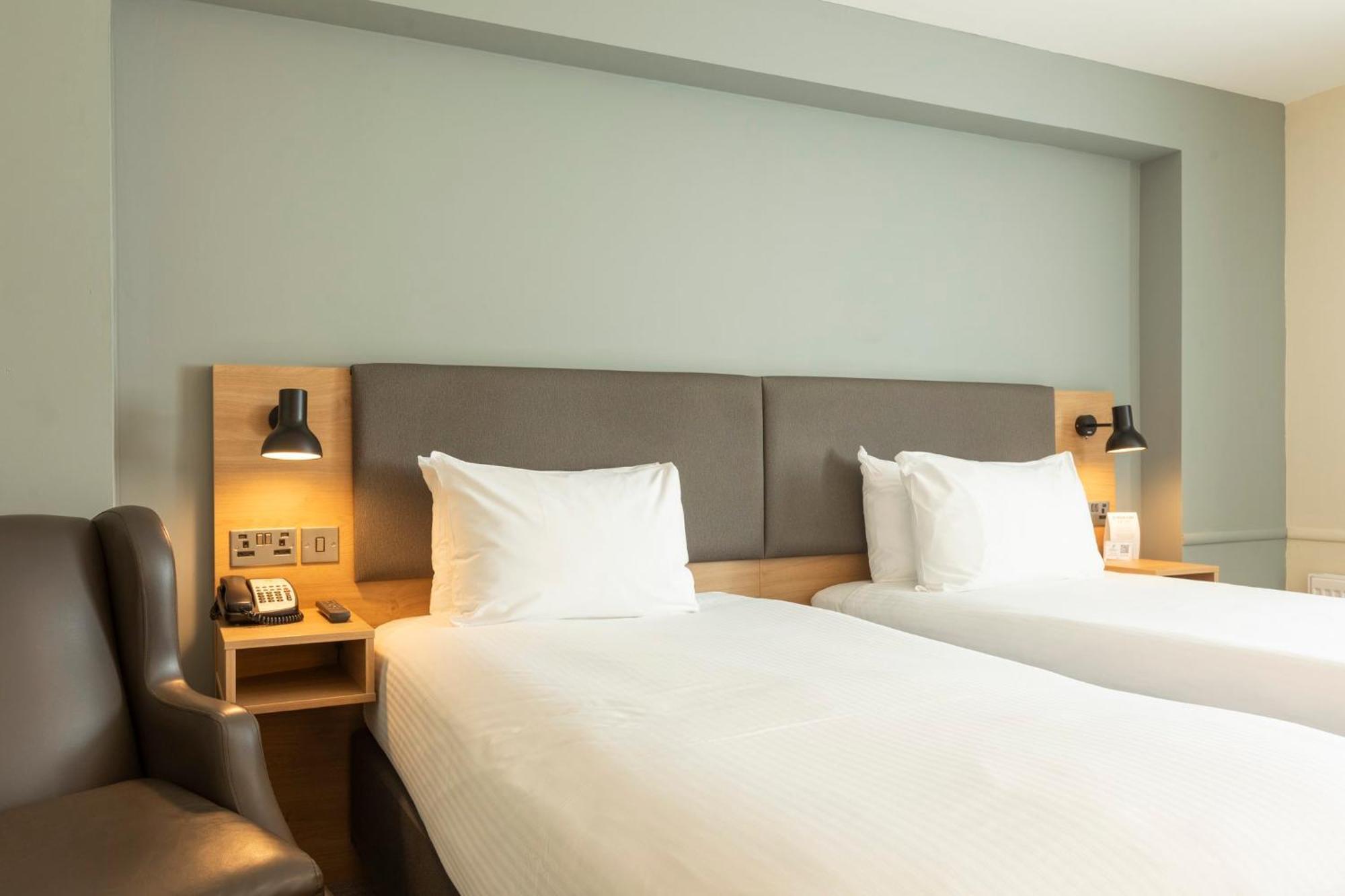 Holiday Inn Brentwood By Ihg Exteriör bild