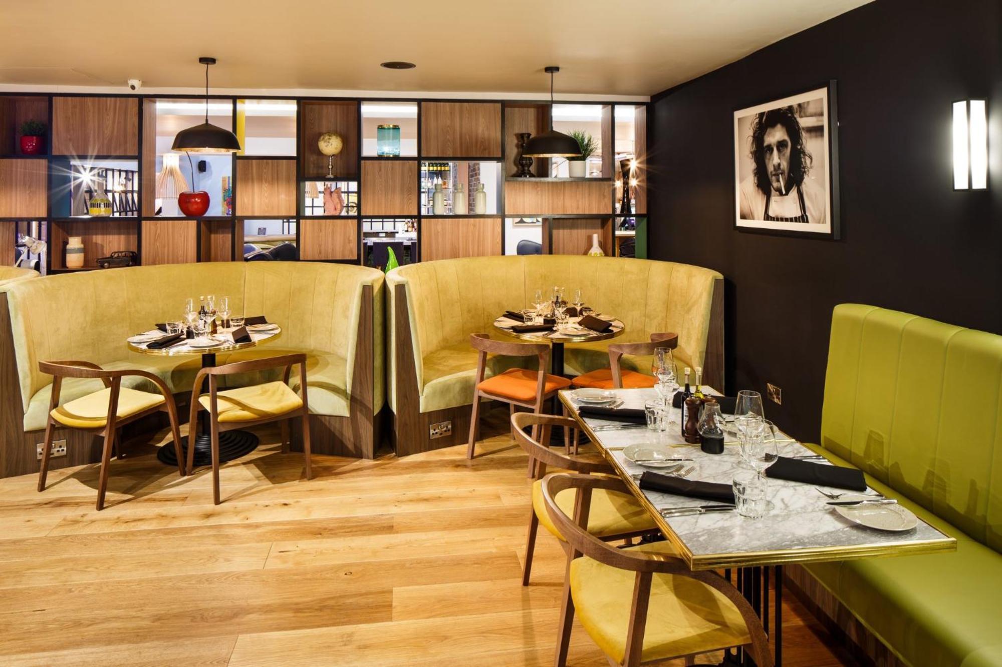 Holiday Inn Brentwood By Ihg Exteriör bild