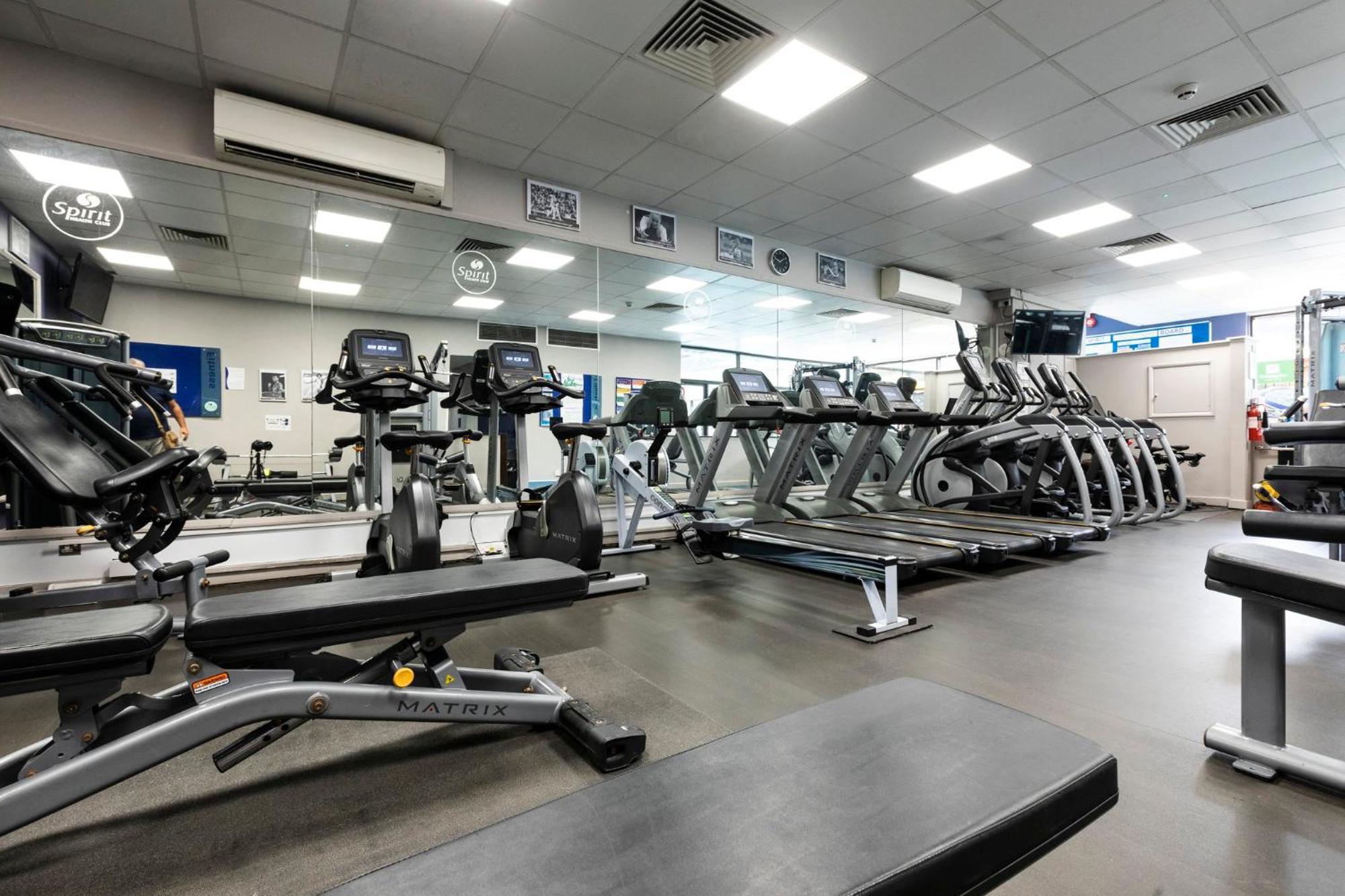 Holiday Inn Brentwood By Ihg Exteriör bild