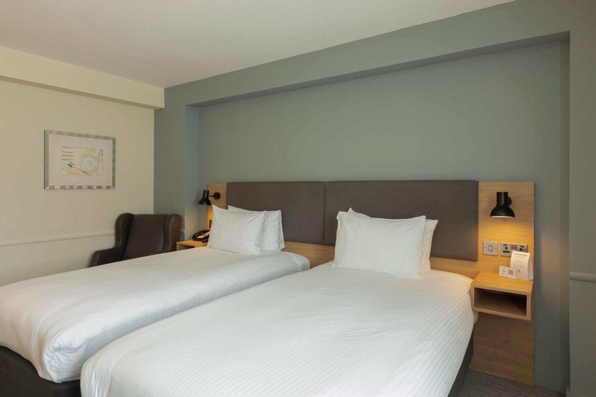 Holiday Inn Brentwood By Ihg Exteriör bild