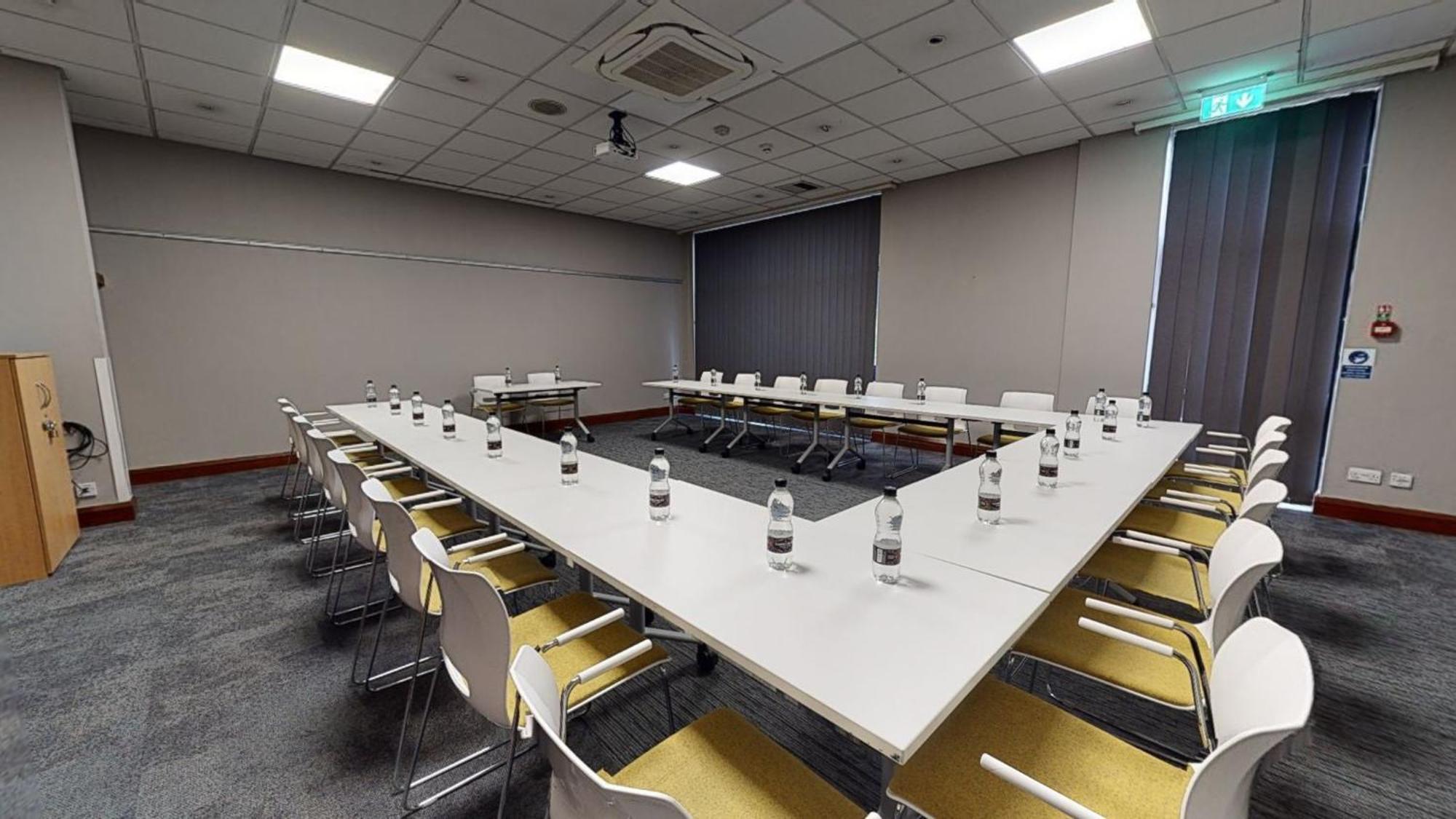 Holiday Inn Brentwood By Ihg Exteriör bild