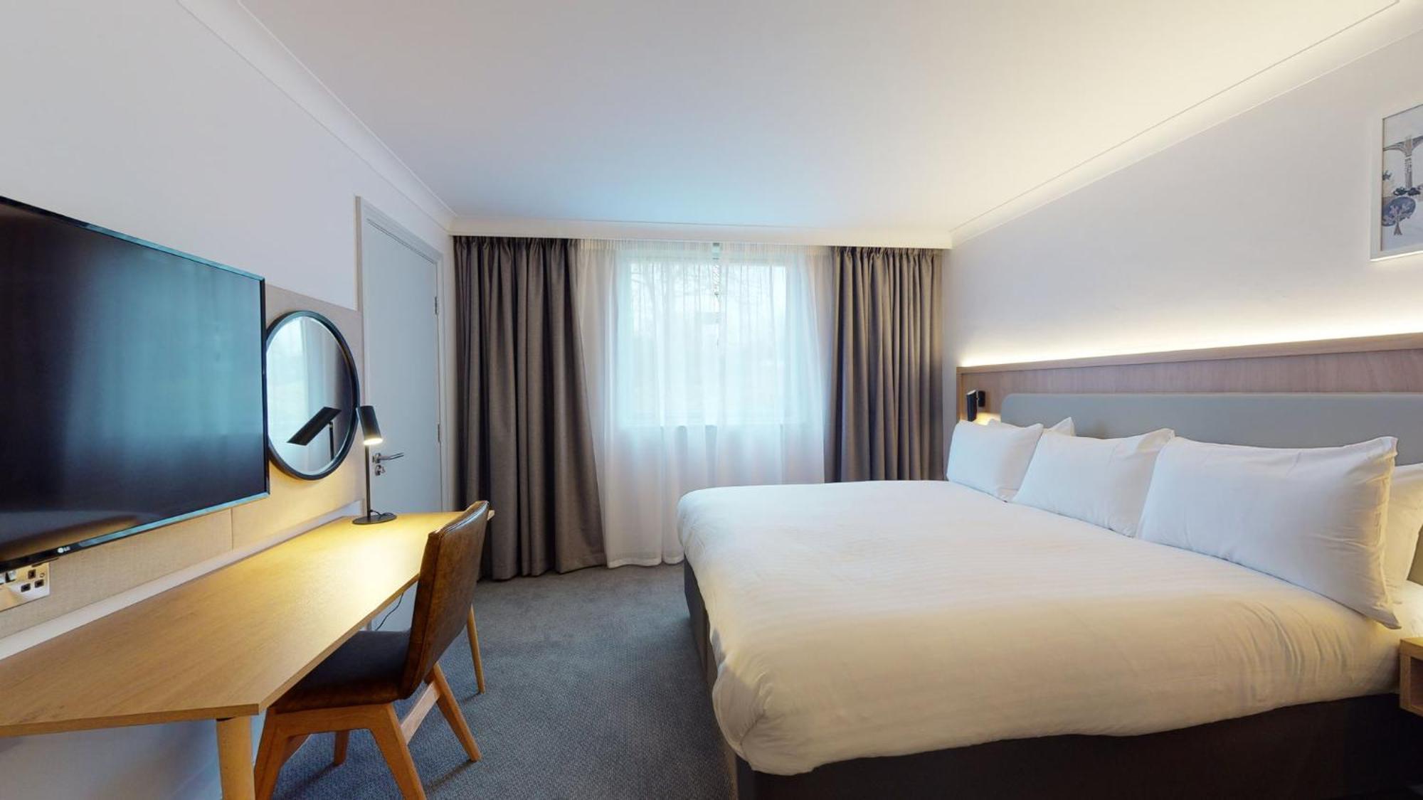 Holiday Inn Brentwood By Ihg Exteriör bild